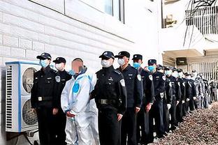 太阳报：蓝军女足前锋科尔被控种族歧视 称一警察为愚蠢的白人X种